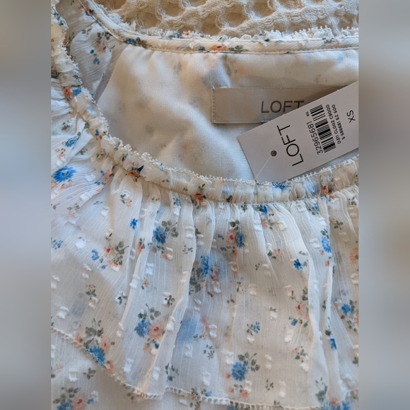 White Loft Top Floral - Picture 11 of 14